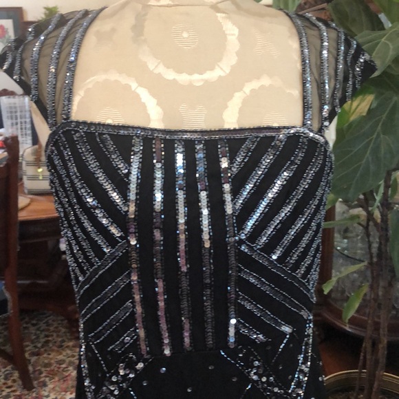 Adrianna Papell beaded black gown size 6 - Picture 2 of 10